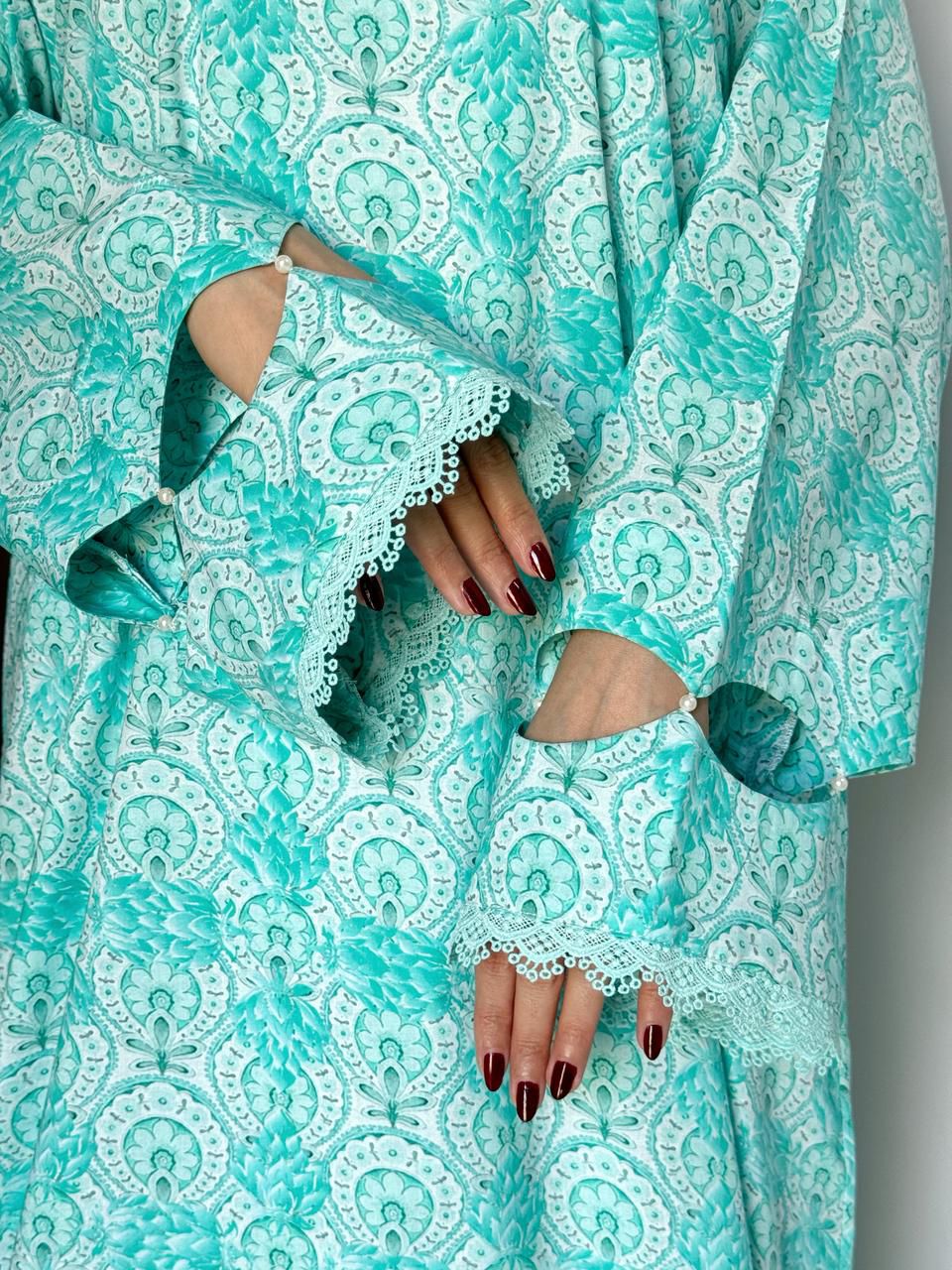 الدانتيل المائي