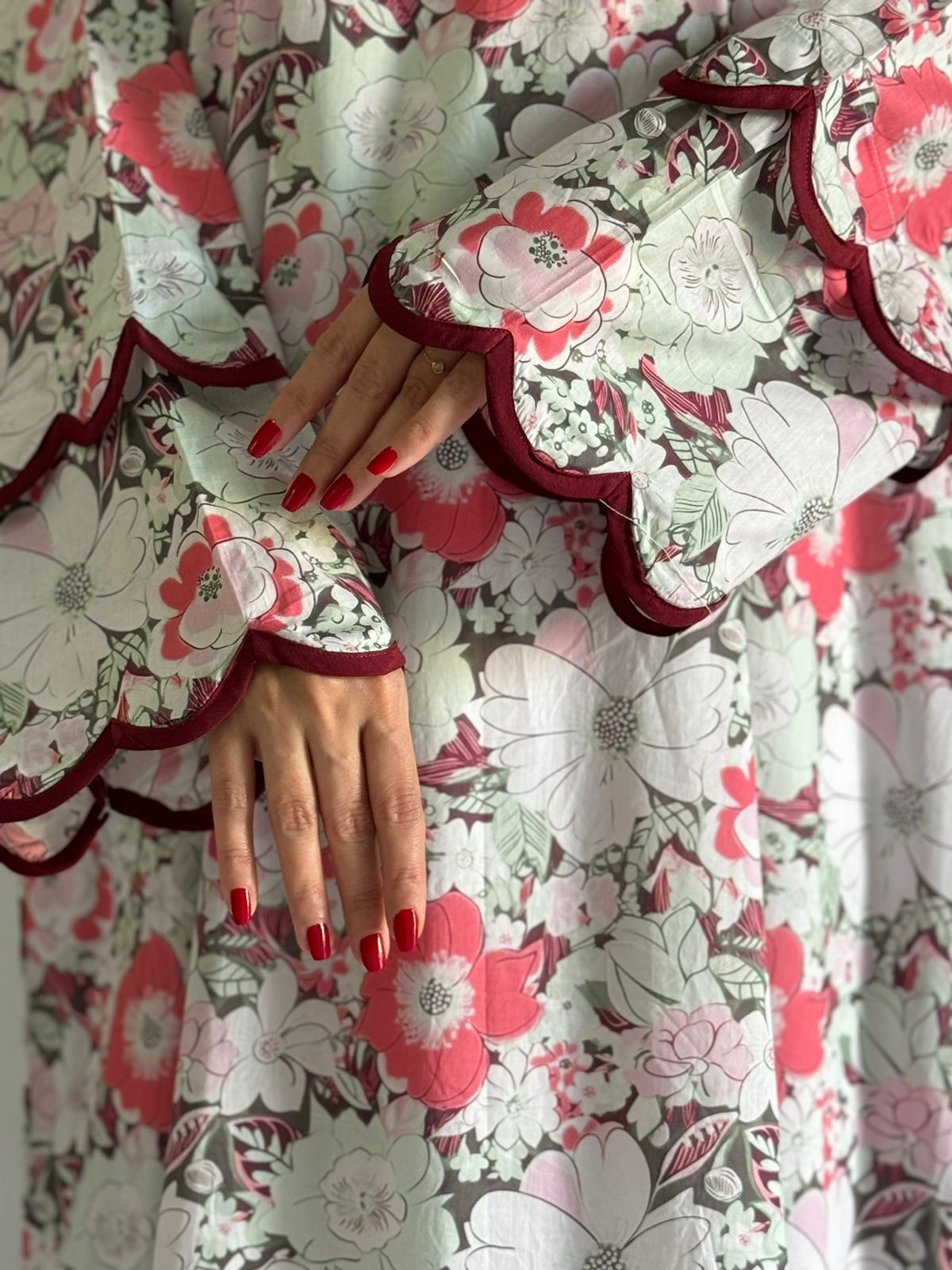 الزهرة الحمراء